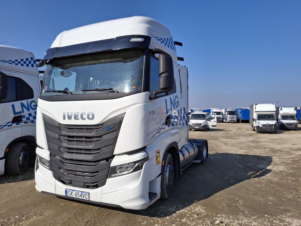 IVECO AS440ST/FP LT LNG CIĄGNIK SIODŁOWY - Tractor: foto 3 IVECO AS440ST/FP LT LNG CIĄGNIK SIODŁOWY - Tractor: foto 3