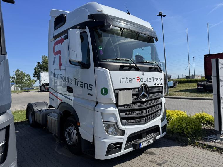 MERCEDES BENZ ACTROS CIĄGNIK SIODŁOWY - Tractor: foto 1 MERCEDES BENZ ACTROS CIĄGNIK SIODŁOWY - Tractor: foto 1