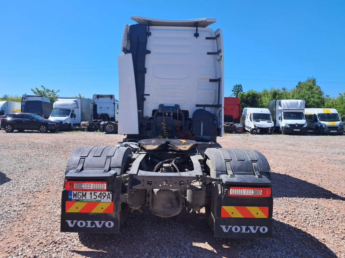 VOLVO FH CIĄGNIK SIODŁOWY - Tractor: foto 4 VOLVO FH CIĄGNIK SIODŁOWY - Tractor: foto 4