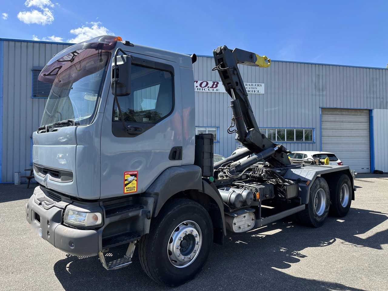 RENAULT KERAX 370 DCI - Camião polibenne: foto 5 RENAULT KERAX 370 DCI - Camião polibenne: foto 5
