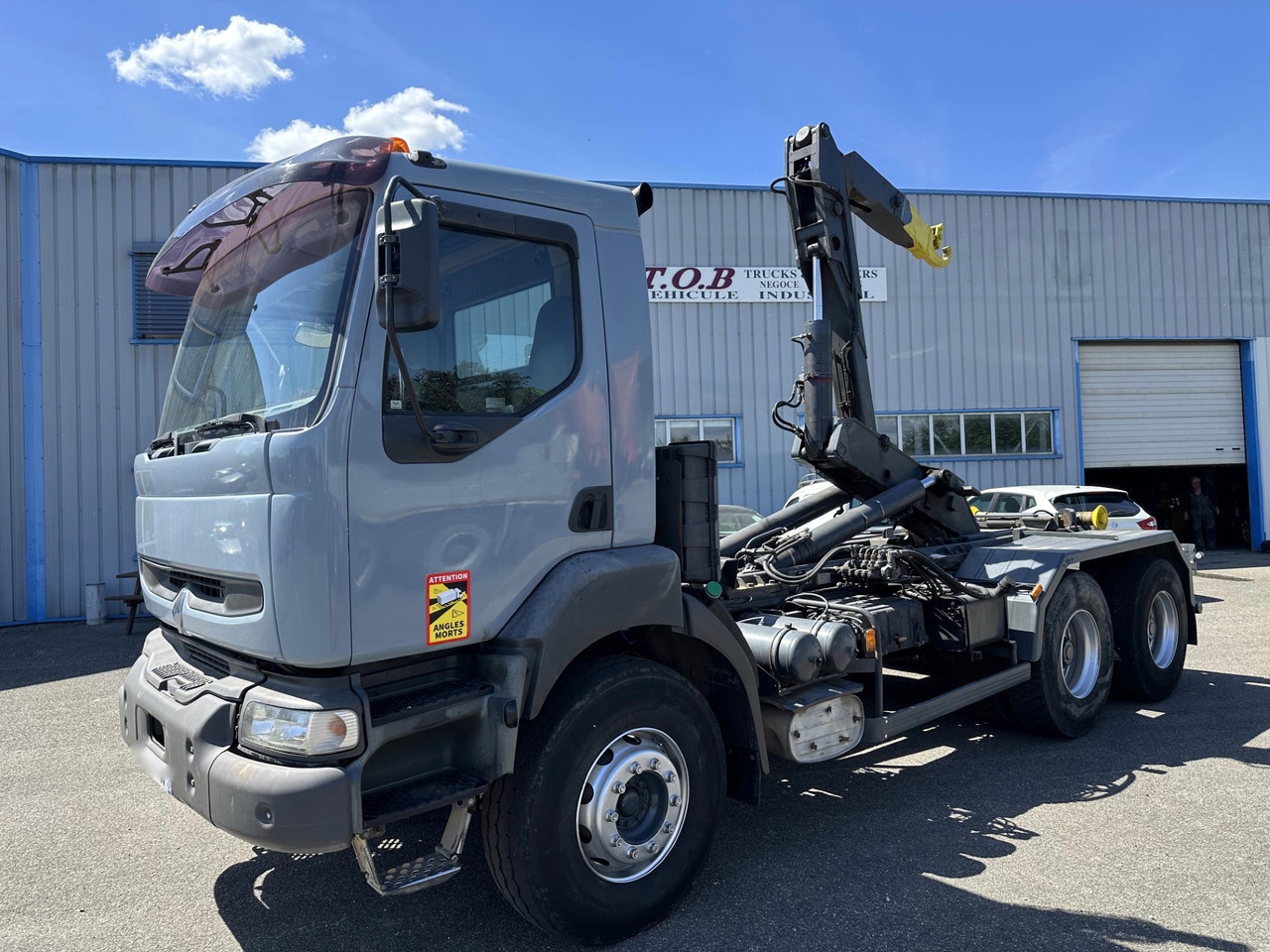 RENAULT KERAX 370 DCI - Camião polibenne: foto 3 RENAULT KERAX 370 DCI - Camião polibenne: foto 3