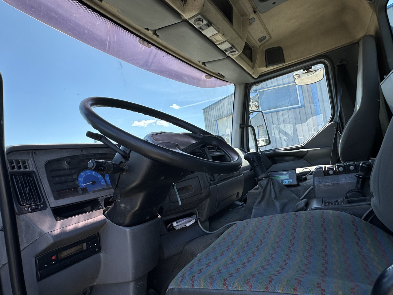 RENAULT KERAX 370 DCI - Camião polibenne: foto 4 RENAULT KERAX 370 DCI - Camião polibenne: foto 4