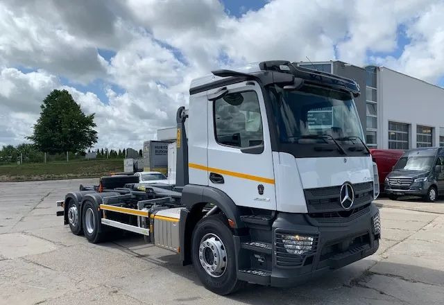 Mercedes-Benz Actros 2543 L Hakowiec - Camião polibenne: foto 2 Mercedes-Benz Actros 2543 L Hakowiec - Camião polibenne: foto 2