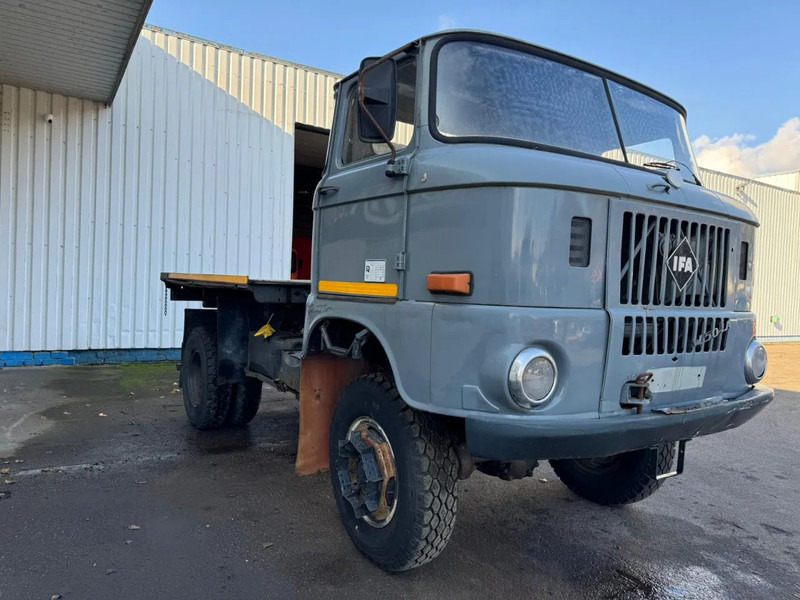 IFA W 50 LA , 4x4 - Camião de caixa aberta/ Plataforma: foto 5 IFA W 50 LA , 4x4 - Camião de caixa aberta/ Plataforma: foto 5