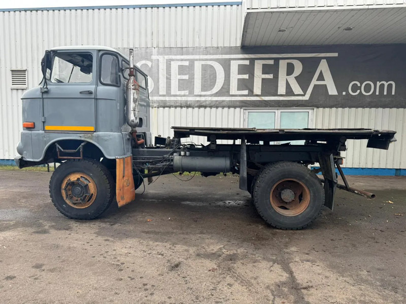 IFA W 50 LA , 4x4 - Camião de caixa aberta/ Plataforma: foto 2 IFA W 50 LA , 4x4 - Camião de caixa aberta/ Plataforma: foto 2