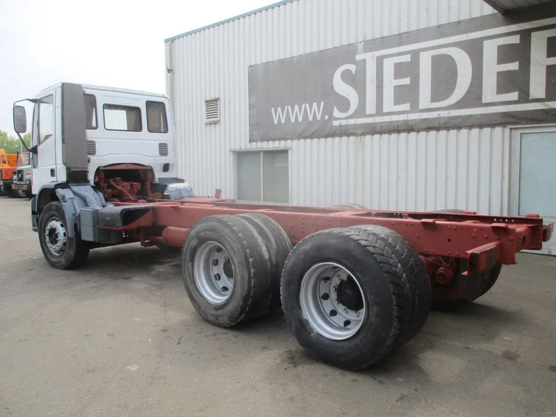 Iveco Eurotrakker 260 E 34 , Manual , 6x4 , Euro 2 - Camião chassi: foto 5 Iveco Eurotrakker 260 E 34 , Manual , 6x4 , Euro 2 - Camião chassi: foto 5