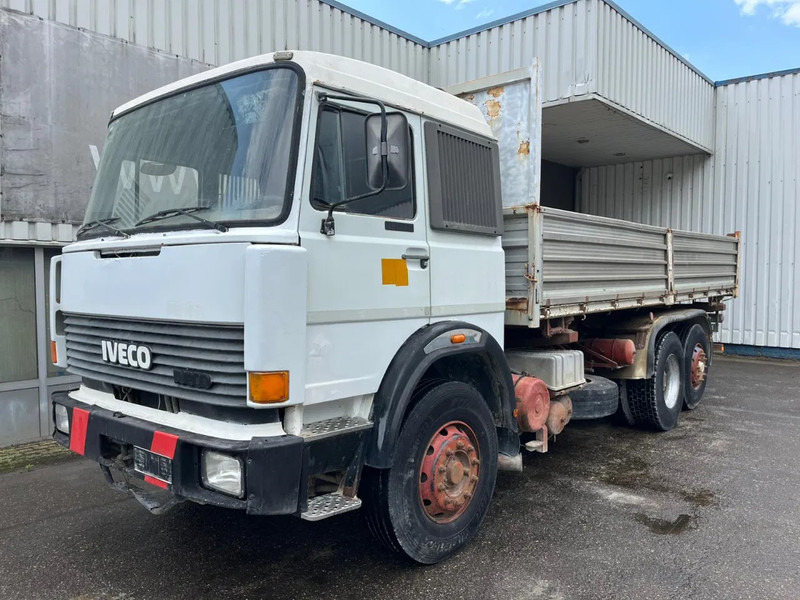 Iveco Turbostar 190-38 , 6x2 , V8 Watercooling , 3 Way Tipper , Spring Suspension , Manual - Camião basculante: foto 4 Iveco Turbostar 190-38 , 6x2 , V8 Watercooling , 3 Way Tipper , Spring Suspension , Manual - Camião basculante: foto 4