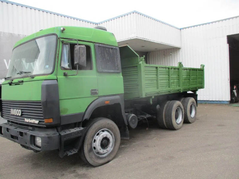 Iveco Turbostar 360 , V8 , 6x4 , Watercooling , Tipper , Spring Susp. - Camião basculante: foto 3 Iveco Turbostar 360 , V8 , 6x4 , Watercooling , Tipper , Spring Susp. - Camião basculante: foto 3
