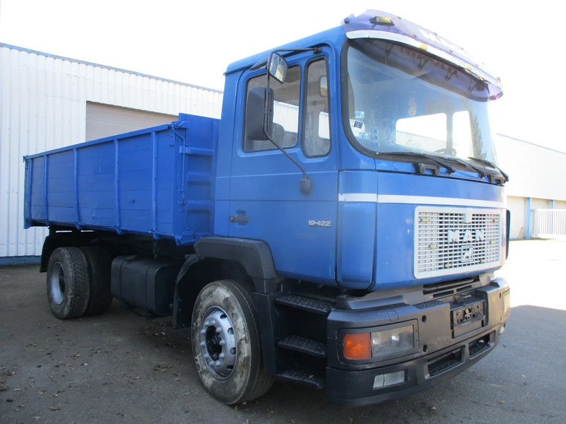 MAN 19.422 , Manual , 3 way tipper , Spring suspension - Camião basculante: foto 4 MAN 19.422 , Manual , 3 way tipper , Spring suspension - Camião basculante: foto 4