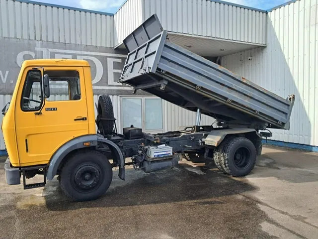 Mercedes-Benz 1213 , 3 Way Tipper , Spring suspension , Manual - Camião basculante: foto 2 Mercedes-Benz 1213 , 3 Way Tipper , Spring suspension , Manual - Camião basculante: foto 2