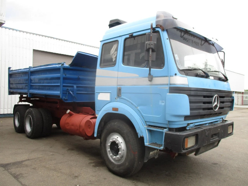 Mercedes-Benz 2544 SK , 6x4 , V8 Bi-Turbo , 3 Way tipper , Spring suspension - Camião basculante: foto 4 Mercedes-Benz 2544 SK , 6x4 , V8 Bi-Turbo , 3 Way tipper , Spring suspension - Camião basculante: foto 4