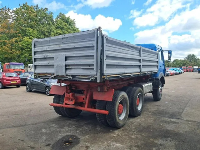 Mercedes-Benz SK 2635 , V8 , Bi Turbo , 6x4 , ZF Manual , 3 Way Tipper , Spring suspension - Camião basculante: foto 4 Mercedes-Benz SK 2635 , V8 , Bi Turbo , 6x4 , ZF Manual , 3 Way Tipper , Spring suspension - Camião basculante: foto 4