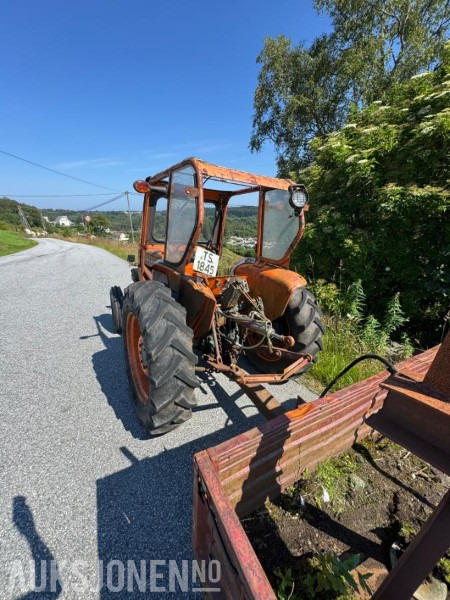 1973 Fiat 415 - Traktor med henger Skuffe og Vedkløyver - Trator: foto 4 1973 Fiat 415 - Traktor med henger Skuffe og Vedkløyver - Trator: foto 4
