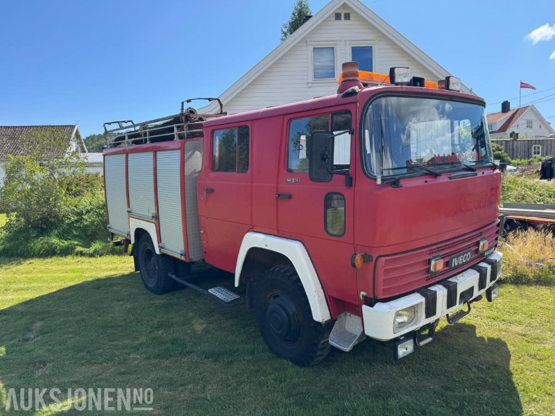 1978 Magirus Deutz 192D11 med Sirene, blålys, vannpumpe - Carro de bombeiro: foto 3 1978 Magirus Deutz 192D11 med Sirene, blålys, vannpumpe - Carro de bombeiro: foto 3