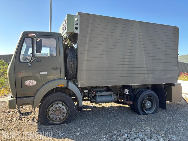 1980 Mercedes-Benz 1217 4X4 Allrad-Kipper Fahrgestell (AK/32) - Camião furgão: foto 1 1980 Mercedes-Benz 1217 4X4 Allrad-Kipper Fahrgestell (AK/32) - Camião furgão: foto 1
