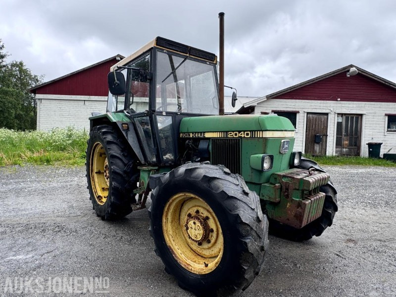 1981 John Deere 2040 - 4x4 - Hydraulisk toppstag og Triangel - 2 kjettinger - Trator: foto 3 1981 John Deere 2040 - 4x4 - Hydraulisk toppstag og Triangel - 2 kjettinger - Trator: foto 3
