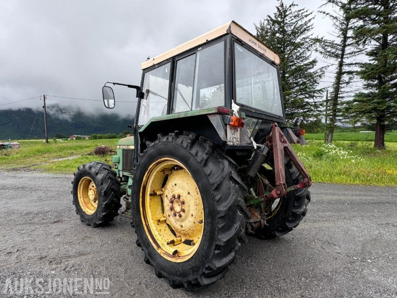 1981 John Deere 2040 - 4x4 - Hydraulisk toppstag og Triangel - 2 kjettinger - Trator: foto 5 1981 John Deere 2040 - 4x4 - Hydraulisk toppstag og Triangel - 2 kjettinger - Trator: foto 5