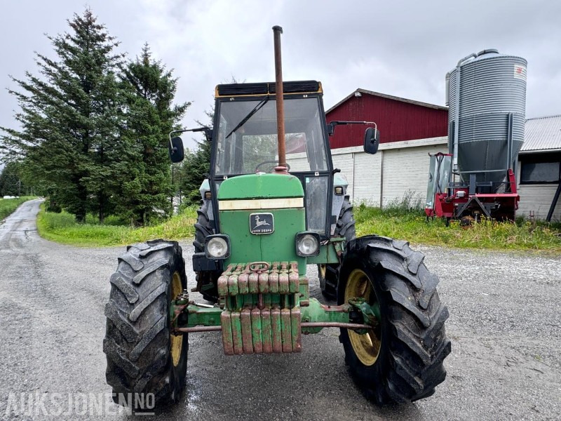 1981 John Deere 2040 - 4x4 - Hydraulisk toppstag og Triangel - 2 kjettinger - Trator: foto 2 1981 John Deere 2040 - 4x4 - Hydraulisk toppstag og Triangel - 2 kjettinger - Trator: foto 2