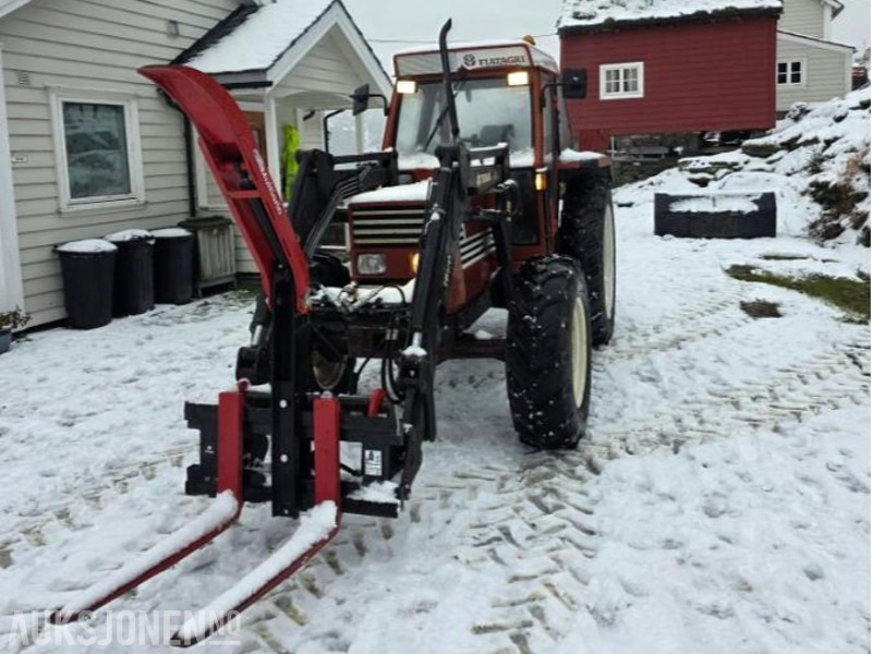 1986 Fiat 80-90 MVA FRI TRAKTOR MED FRONSKUFFE OG TRIMA FRONTLASTER - Trator: foto 2 1986 Fiat 80-90 MVA FRI TRAKTOR MED FRONSKUFFE OG TRIMA FRONTLASTER - Trator: foto 2