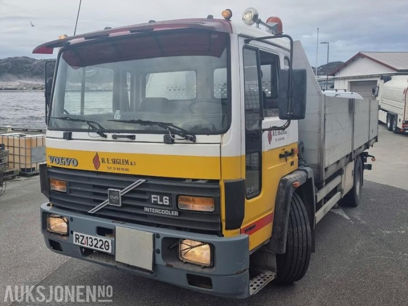 1986 Volvo FL6144X2 lastebil med plan eu ok 05.2026 - Camião de caixa aberta/ Plataforma: foto 1 1986 Volvo FL6144X2 lastebil med plan eu ok 05.2026 - Camião de caixa aberta/ Plataforma: foto 1