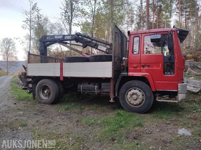 1986 Volvo FL616 4x2 Lastebil med kran Mannskapskurv Vinterdekk REPARASJONSOBJEKT - Camião grua: foto 4 1986 Volvo FL616 4x2 Lastebil med kran Mannskapskurv Vinterdekk REPARASJONSOBJEKT - Camião grua: foto 4