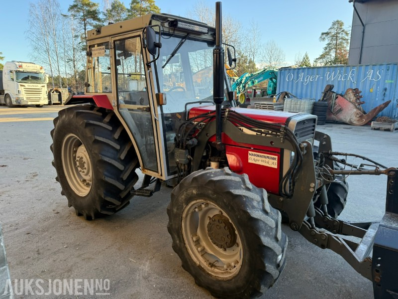 1991 Massey Ferguson 372 4x4 FRONTHYDRAULIKK/SKJÆR - Trator: foto 5 1991 Massey Ferguson 372 4x4 FRONTHYDRAULIKK/SKJÆR - Trator: foto 5