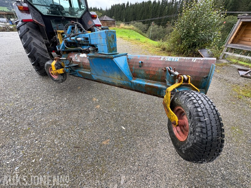 1993 Valtra 6100 Turbo m/ Quicke 640 laster og etterhengende brøyteskjær - Trator: foto 5 1993 Valtra 6100 Turbo m/ Quicke 640 laster og etterhengende brøyteskjær - Trator: foto 5