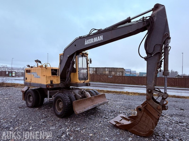 1995 Åkerman EW 150 m/ sentralsmøring og 2 skuffer - Escavadeira: foto 2 1995 Åkerman EW 150 m/ sentralsmøring og 2 skuffer - Escavadeira: foto 2