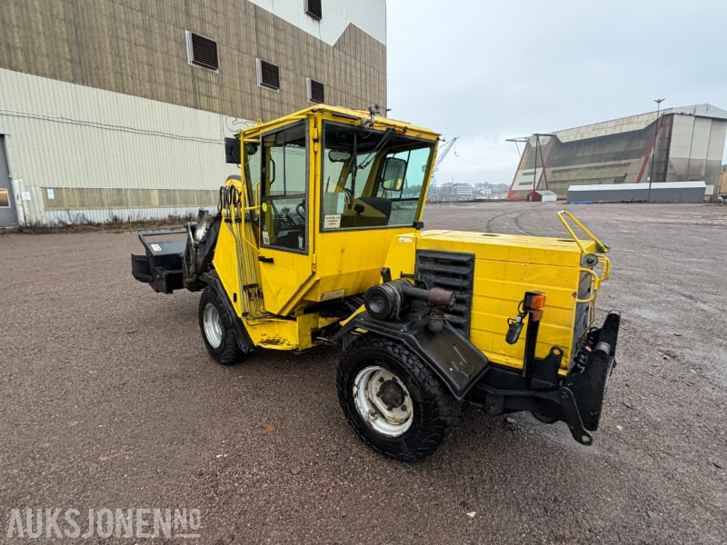 1996 Wille P504-T hjullaster - Snøfres - Universalskuffe - Sommerdekk/vinterdekk - Mini pá carregadora: foto 3 1996 Wille P504-T hjullaster - Snøfres - Universalskuffe - Sommerdekk/vinterdekk - Mini pá carregadora: foto 3