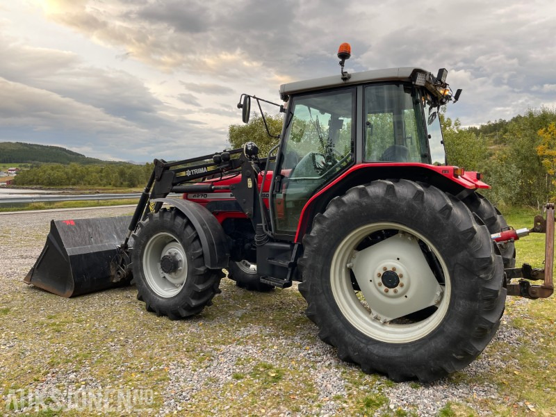 2000 Massey Ferguson 4270 med Trima 4.80 laster og snøskuffe *Kun 4969 Timer* - Trator: foto 2 2000 Massey Ferguson 4270 med Trima 4.80 laster og snøskuffe *Kun 4969 Timer* - Trator: foto 2