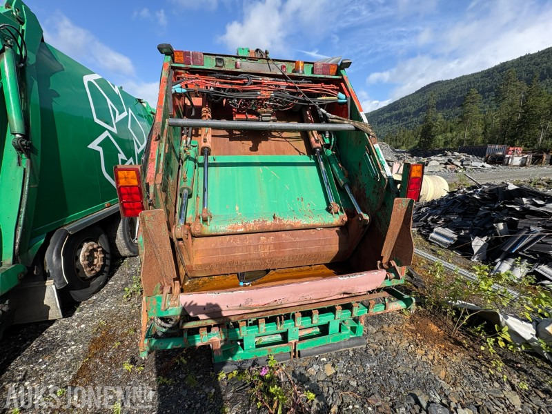 2000 Scania P114 komprimatorbil - renovasjonsbil - bossbil - Caminhão de lixo: foto 5 2000 Scania P114 komprimatorbil - renovasjonsbil - bossbil - Caminhão de lixo: foto 5
