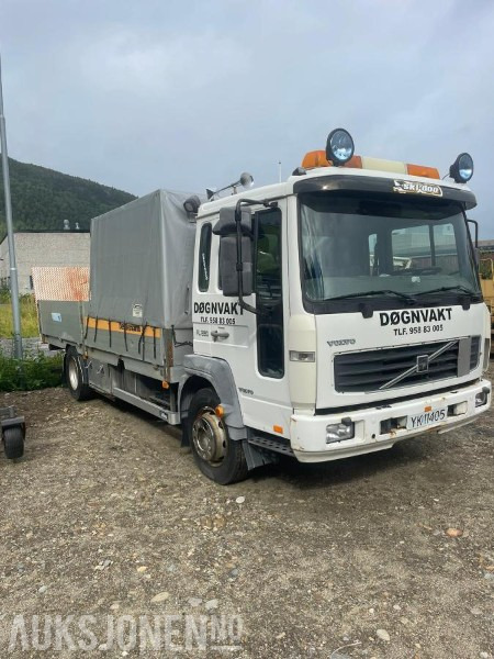 2000 Volvo FL 608 - Verkstedbil med kompressor som drives av en bensinmotor. - Camião de caixa aberta/ Plataforma: foto 3 2000 Volvo FL 608 - Verkstedbil med kompressor som drives av en bensinmotor. - Camião de caixa aberta/ Plataforma: foto 3