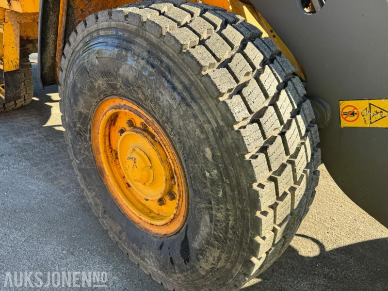 Pá carregadora de rodas 2001 Volvo L90 D hjullaster med skuffe: foto 8