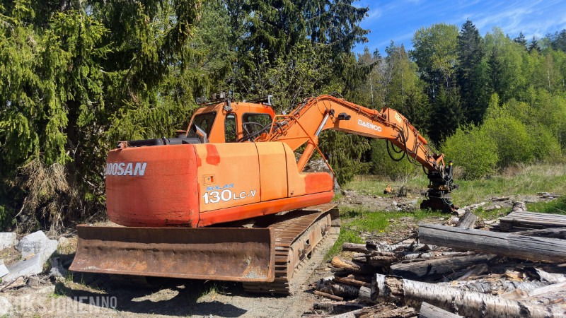2002 Doosan SL130LC-V Beltegraver / Gravemaskin - Escavadeira: foto 3 2002 Doosan SL130LC-V Beltegraver / Gravemaskin - Escavadeira: foto 3