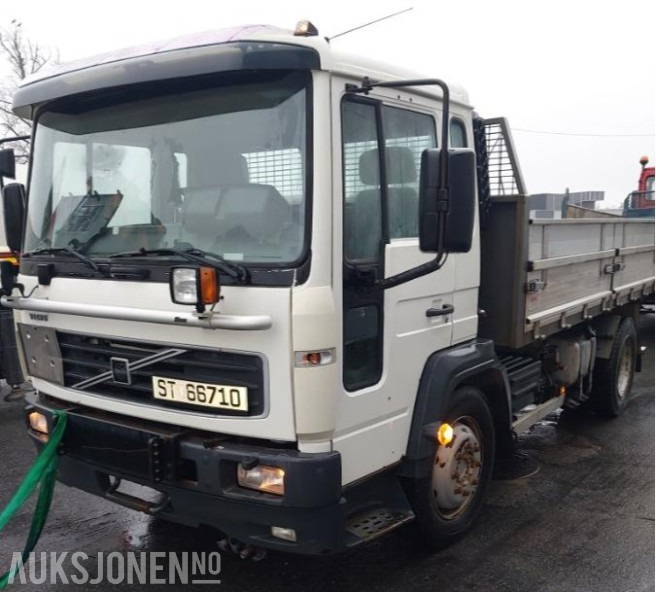 2002 Volvo FL 4x2 Tippbil Retarder, Hydraulikk, Brøyteplate - Camião basculante: foto 1 2002 Volvo FL 4x2 Tippbil Retarder, Hydraulikk, Brøyteplate - Camião basculante: foto 1