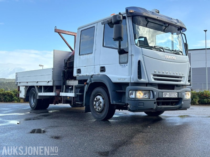 2004 Iveco 120E24 EUROCARGO kranbil - registrert for 5 sitteplasser - Camião grua: foto 2 2004 Iveco 120E24 EUROCARGO kranbil - registrert for 5 sitteplasser - Camião grua: foto 2