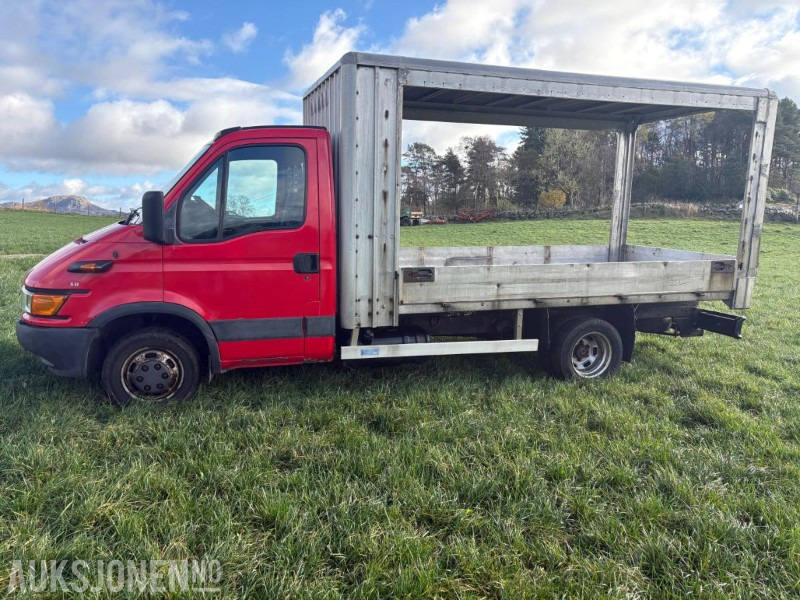 2004 Iveco Daily Med aluminiums plan og kapell ramme - Camião de caixa aberta/ Plataforma: foto 2 2004 Iveco Daily Med aluminiums plan og kapell ramme - Camião de caixa aberta/ Plataforma: foto 2