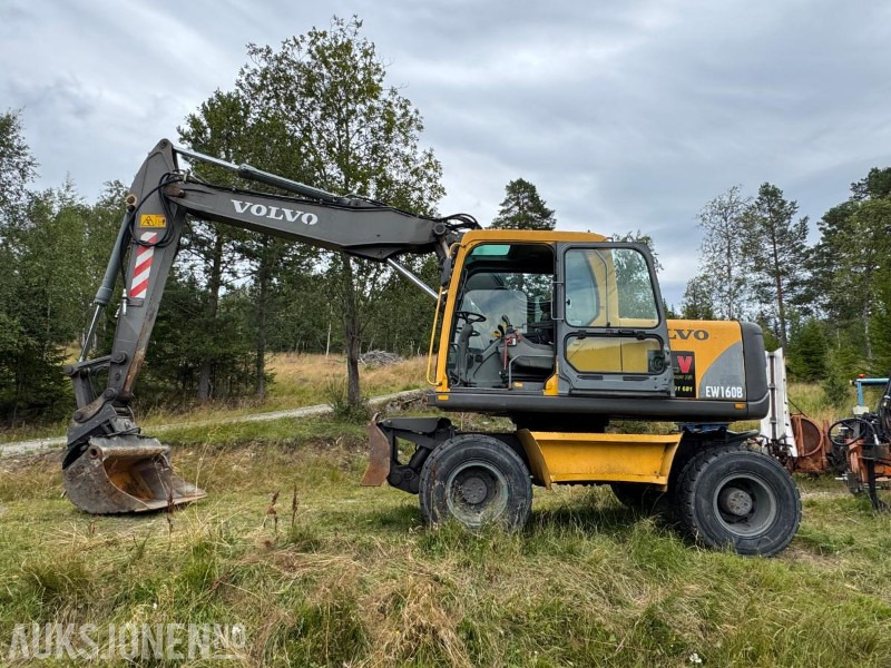 2004 Volvo EW160B hjulgraver med tilt og pusseskuffe - Escavadeira: foto 2 2004 Volvo EW160B hjulgraver med tilt og pusseskuffe - Escavadeira: foto 2