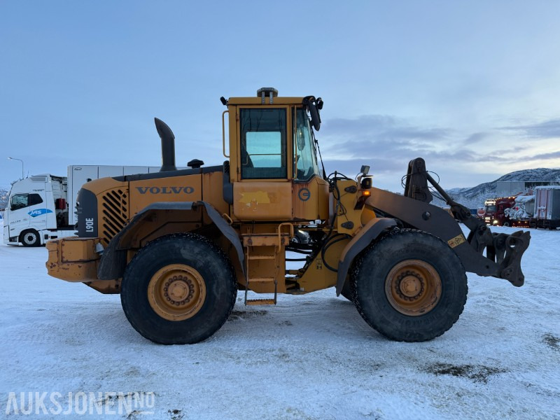 2004 Volvo L90E - Sentralsmøring - Ny motor - Pá carregadora de rodas: foto 4 2004 Volvo L90E - Sentralsmøring - Ny motor - Pá carregadora de rodas: foto 4