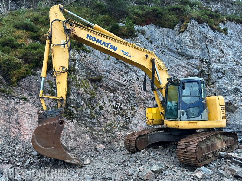 2005 Komatsu PC228USLC-3K gravemaskin // graveskuffe // opplegg til rotortilt - Escavadeira: foto 2 2005 Komatsu PC228USLC-3K gravemaskin // graveskuffe // opplegg til rotortilt - Escavadeira: foto 2