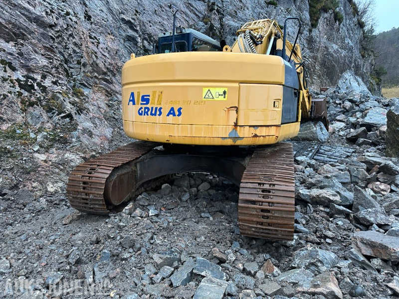 Escavadeira 2005 Komatsu PC228USLC-3K gravemaskin // graveskuffe // opplegg til rotortilt: foto 8