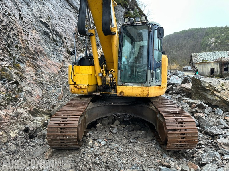 2005 Komatsu PC228USLC-3K gravemaskin // graveskuffe // opplegg til rotortilt - Escavadeira: foto 3 2005 Komatsu PC228USLC-3K gravemaskin // graveskuffe // opplegg til rotortilt - Escavadeira: foto 3