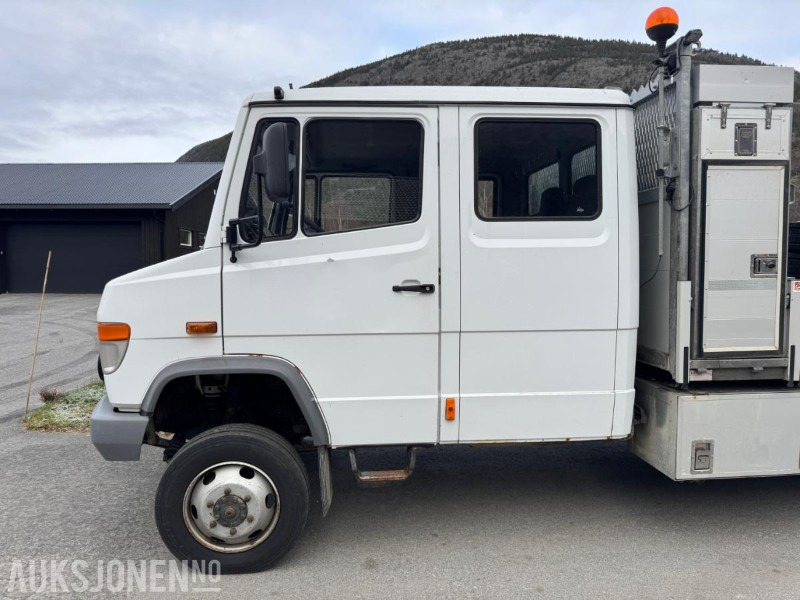 2005 Mercedes-Benz 815Da/37-Vn 4X4 linjebil med kran og masse utstyr - Camião grua: foto 3 2005 Mercedes-Benz 815Da/37-Vn 4X4 linjebil med kran og masse utstyr - Camião grua: foto 3