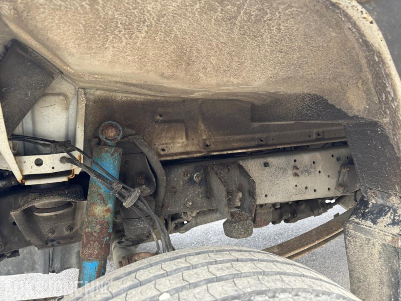 2005 Mercedes-Benz 815Da/37-Vn 4X4 linjebil med kran og masse utstyr - Camião grua: foto 5 2005 Mercedes-Benz 815Da/37-Vn 4X4 linjebil med kran og masse utstyr - Camião grua: foto 5