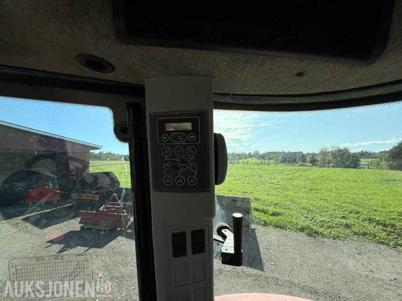 Trator 2006 Massey Ferguson 6480: foto 19