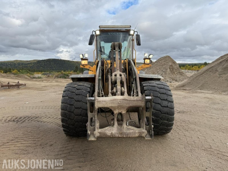 2006 Volvo L120E - Sentralsmøring - 14887 timer - Pá carregadora de rodas: foto 2 2006 Volvo L120E - Sentralsmøring - 14887 timer - Pá carregadora de rodas: foto 2