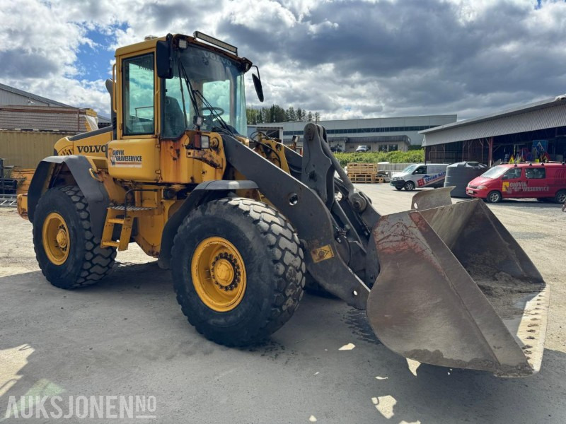 2006 Volvo L70E med skuffe - Pá carregadora de rodas: foto 4 2006 Volvo L70E med skuffe - Pá carregadora de rodas: foto 4