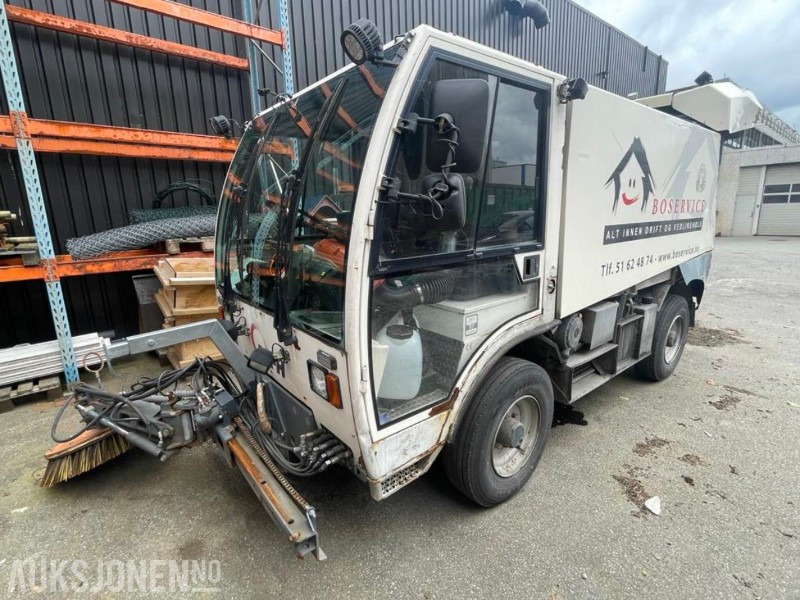 2007 AEBI MFH 5000 FEIE/KOSTEBIL - ROTERENDE FEIEBIL - IVECO MOTOR - KLIMA - 8800 TIMER. - Equipamento de construção: foto 1 2007 AEBI MFH 5000 FEIE/KOSTEBIL - ROTERENDE FEIEBIL - IVECO MOTOR - KLIMA - 8800 TIMER. - Equipamento de construção: foto 1