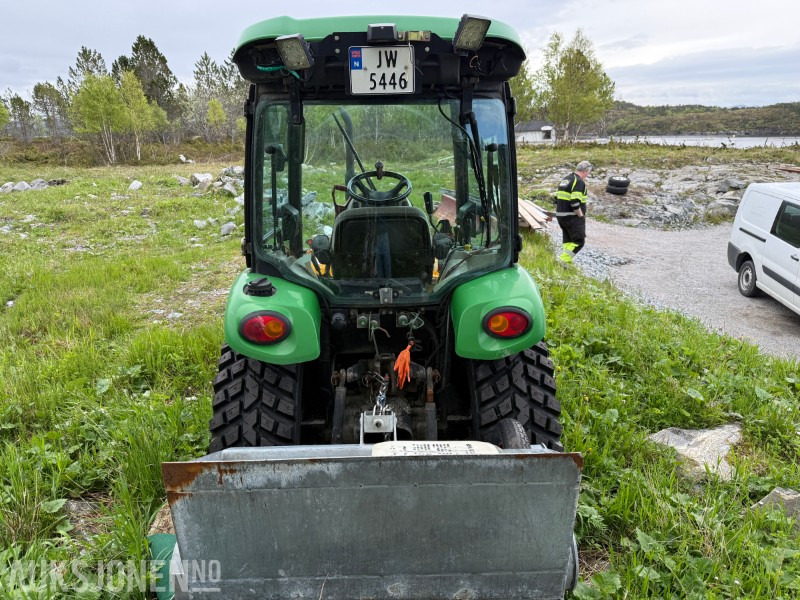 2007 John Deere 3520 - Frontlaster - MYE UTSTYR! - Trator: foto 5 2007 John Deere 3520 - Frontlaster - MYE UTSTYR! - Trator: foto 5