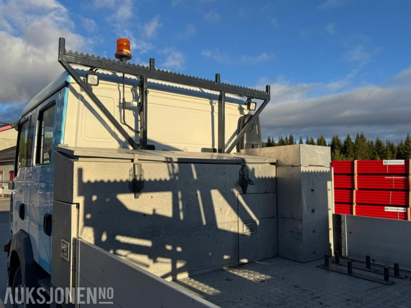 2007 MAN TGL 8.180 4X2 LINJEBIL MED KRAN OG MASSE UTSTYR - Camião de caixa aberta/ Plataforma: foto 5 2007 MAN TGL 8.180 4X2 LINJEBIL MED KRAN OG MASSE UTSTYR - Camião de caixa aberta/ Plataforma: foto 5